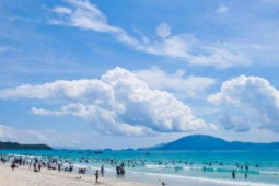 Tin tức trong ngày - Cụ ông 84 tuổi đột quỵ, tử vong khi tắm biển ở Quảng Ninh