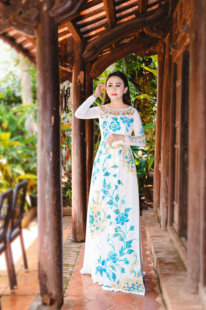 Hoa hậu Lý Kim Ngân: ''Trải qua hàng trăm năm, phụ nữ Việt Nam vẫn đẹp nhất trong tà áo dài'' - 3