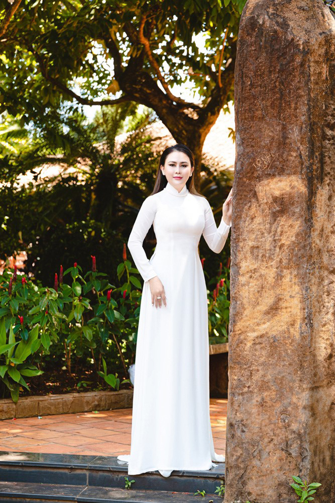 Hoa hậu Lý Kim Ngân: ''Trải qua hàng trăm năm, phụ nữ Việt Nam vẫn đẹp nhất trong tà áo dài'' - 5