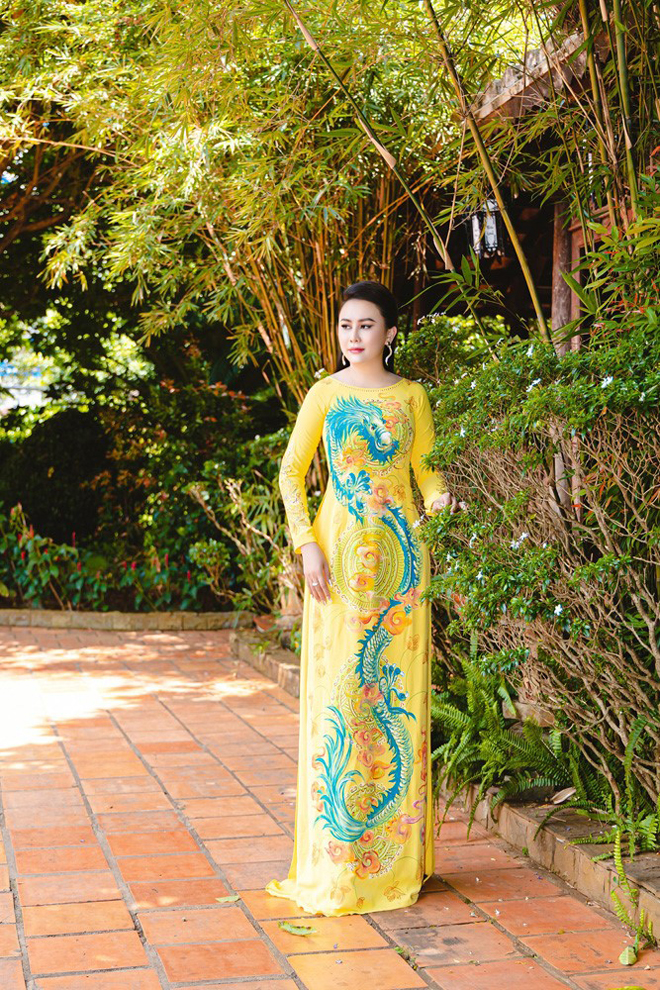 Hoa hậu Lý Kim Ngân: ''Trải qua hàng trăm năm, phụ nữ Việt Nam vẫn đẹp nhất trong tà áo dài'' - 7