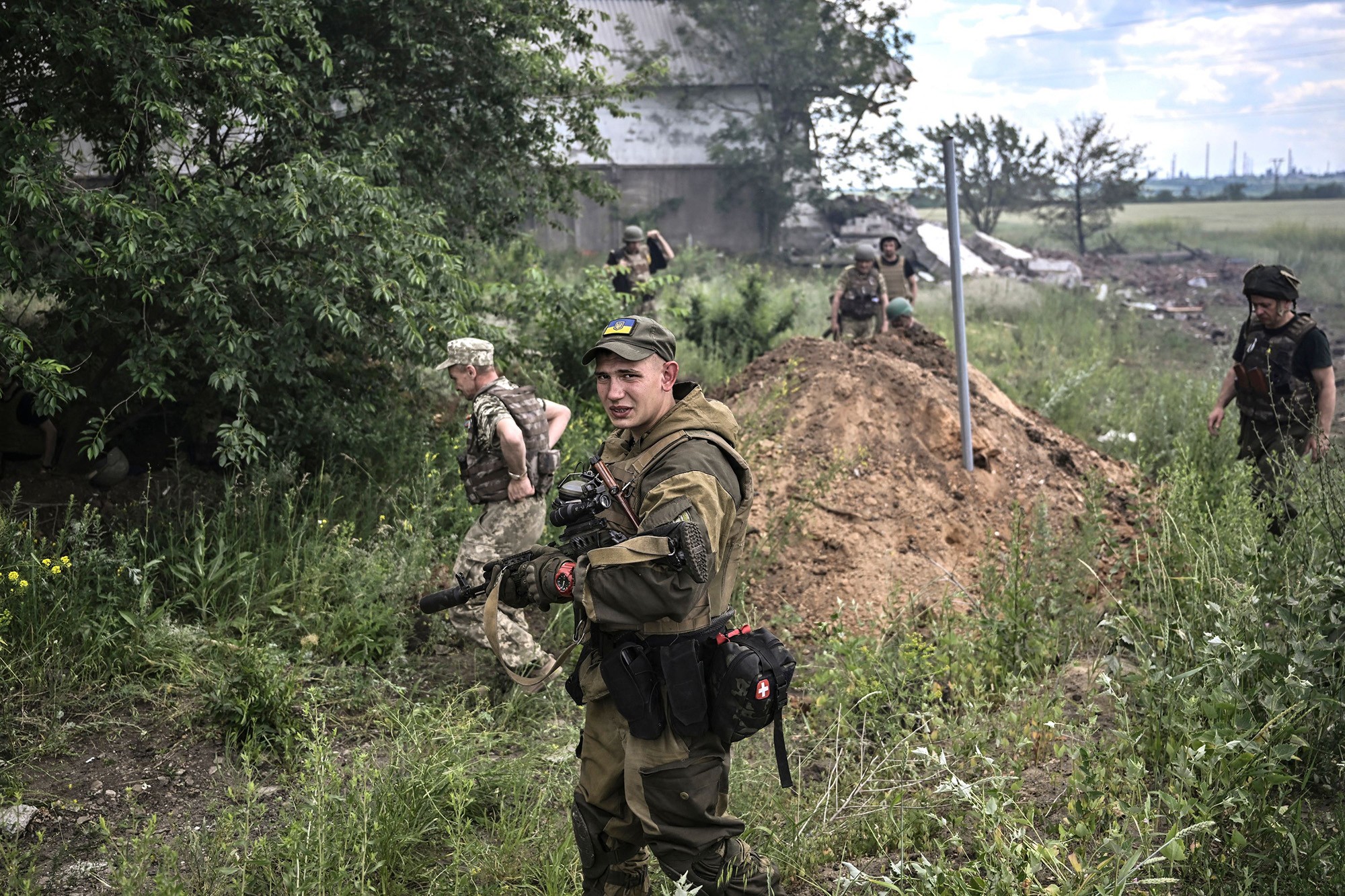 Binh sĩ Ukraine ở Lysychansk (ảnh: CNN)