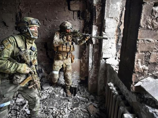 Thế giới - Gần 5000 quân Ukraine nghẹt thở trong ‘tử địa Azovstal thứ hai’