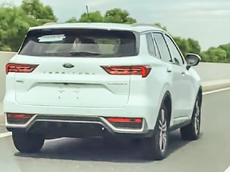 Ford Territory hoàn toàn mới chạy thử trên đường phố Việt