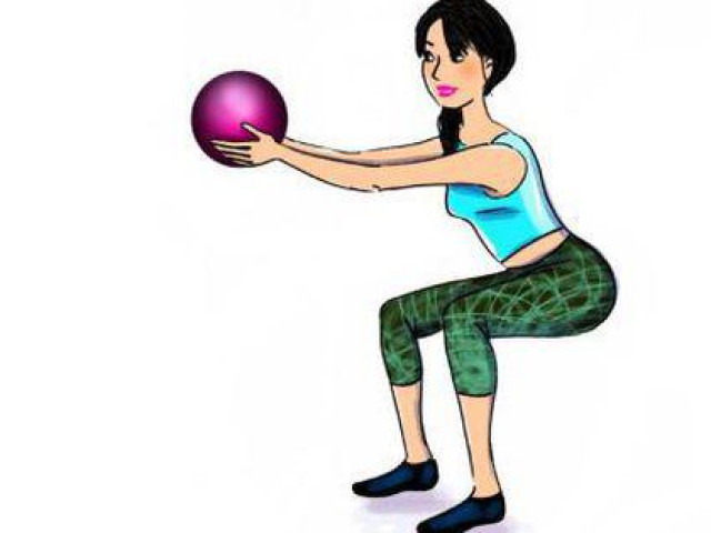 Làm đẹp - 5 bài tập với bóng giúp tăng cường cơ bắp
