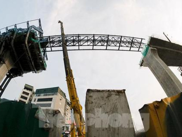 Tin tức trong ngày - Hình hài đường Vành đai 2 trước khi hợp long nhịp cuối ở Hà Nội