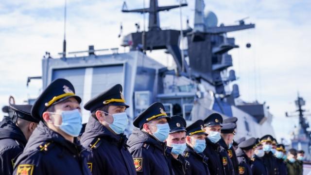 Khía cạnh nguy hiểm nhất của Hành
lang Suwalki không phải là nó là đất nông nghiệp thưa thớt dân cư.
Trong khi một hành động quân sự của Nga có thể kích hoạt điều khoản
phòng thủ chung theo Điều 5 của NATO.Câu hỏi đặt ra là liệu ban
lãnh đạo NATO và tất cả các thành viên có thực sự mạo hiểm để nổ ra
Chiến tranh thế giới thứ ba và nguy cơ chiến tranh hạt nhân hủy
diệt để bảo vệ Hành lang Suwalki hay không.