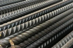 Thị trường - Tiêu dùng - Giá thép giảm, nhiều loại vật liệu khác vẫn tăng