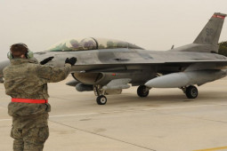 Thế giới - Phi công Ukraine chê UAV Mỹ, muốn lái tiêm kích F-15 hoặc F-16