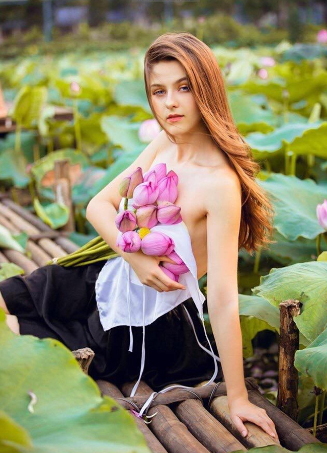Chính vì thế, bên cạnh cách ăn vận thì góc chụp tinh tế cũng quan trọng không kém.
