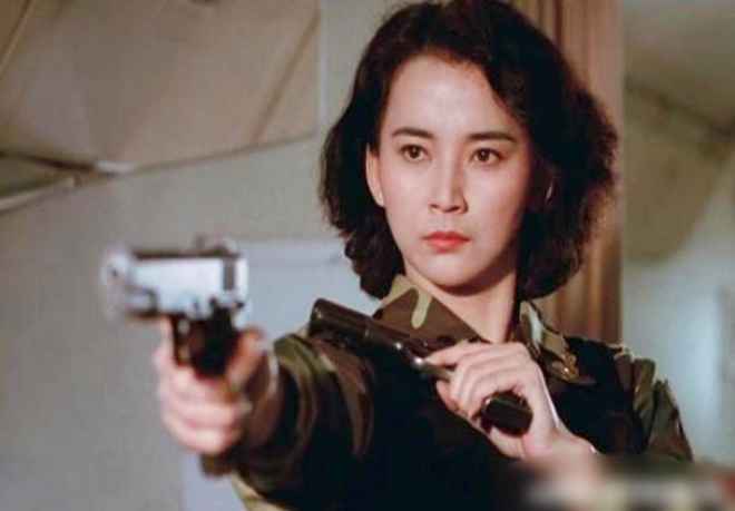 Hồ Huệ Trung được mệnh danh là "nữ hoàng võ thuật" xuất sắc nhất màn ảnh Hong Kong vào thập niên 1980-1990.