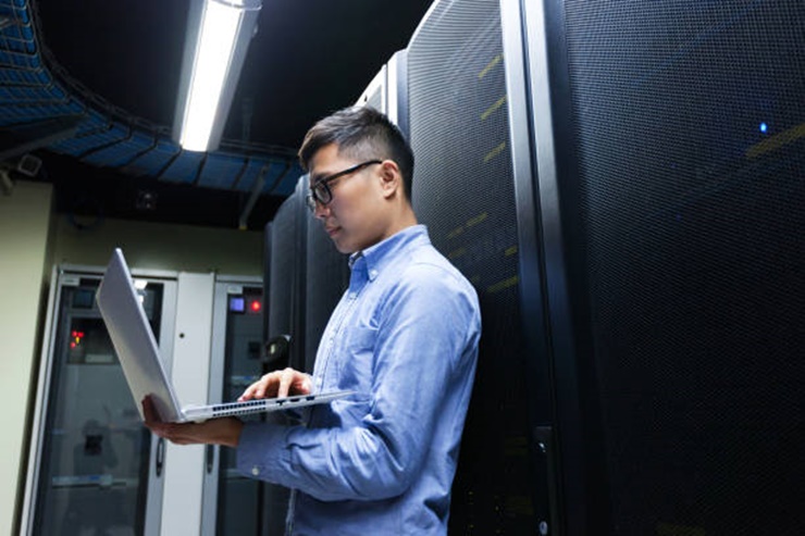 Một thống kê của TopDev về thị trường IT Việt Nam tính đến quý II/2021 cho thấy kỹ sư trí tuệ nhân tạo (AI) và học máy (machine learning) có mức lương trung bình tháng cao nhất, khoảng 70 triệu đồng.&nbsp;
