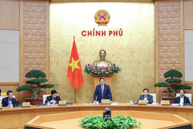 Thủ tướng Phạm Minh Chính chủ trì một phiên họp thường kỳ. Ảnh: VGP