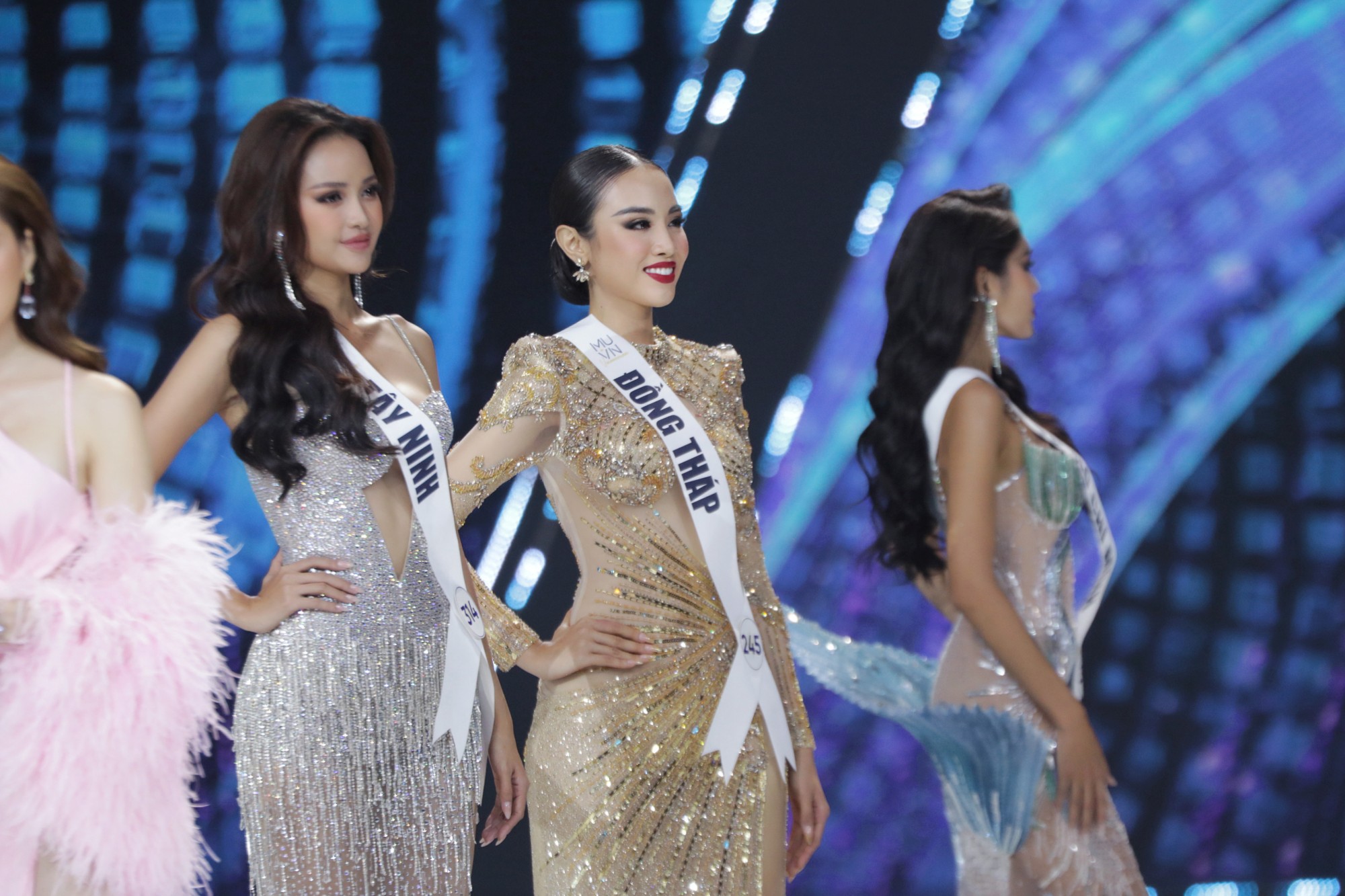 Top 3 cô gái xuất sắc nhất cuộc thi Hoa hậu Hoàn vũ Việt Nam 2022.