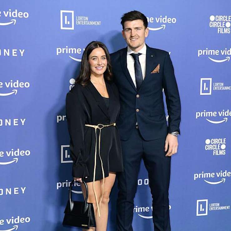 Maguire quen vợ từ thưở niên thiếu và đã cầu hôn năm 2018