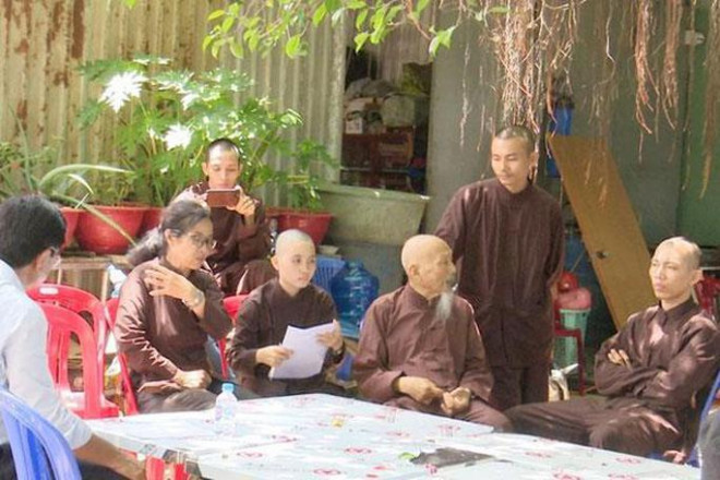 Những người ở "Tịnh thất Bồng Lai" trước khi bị khởi tố