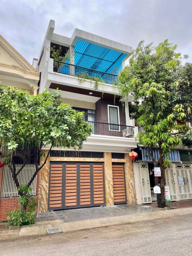 Cơ ngơi của Quế Ngọc Hải khi nhìn từ bên
ngoài. (Ảnh: iOne)