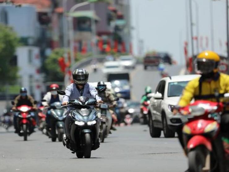 Tin tức trong ngày - Bắc Bộ ngày nắng nóng hầm hập, người dân hạn chế ra đường