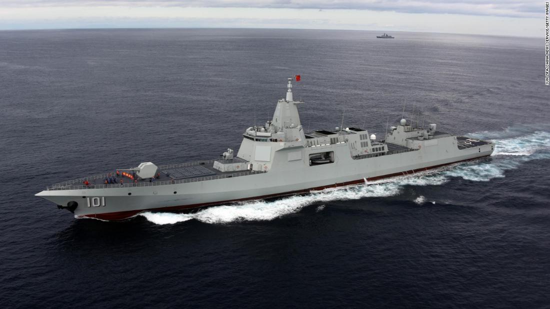 Tàu khu trục Type 055 của hải quân Trung Quốc hoạt động ở Tây Thái Bình Dương vào ngày 19.10.2021.