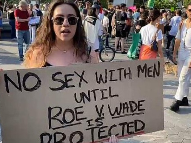 Thế giới - Phụ nữ Mỹ đòi ‘đình công tình dục’ để phản đối luật cấm phá thai