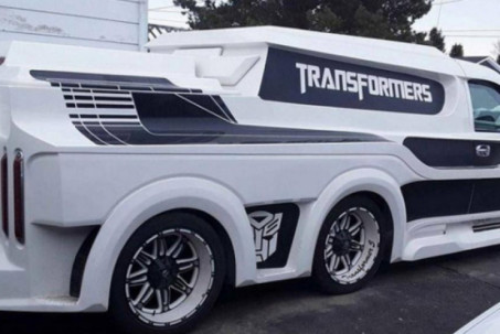 Chevrolet Avalance 2003 biến hình thành siêu xe Robot cực ngầu