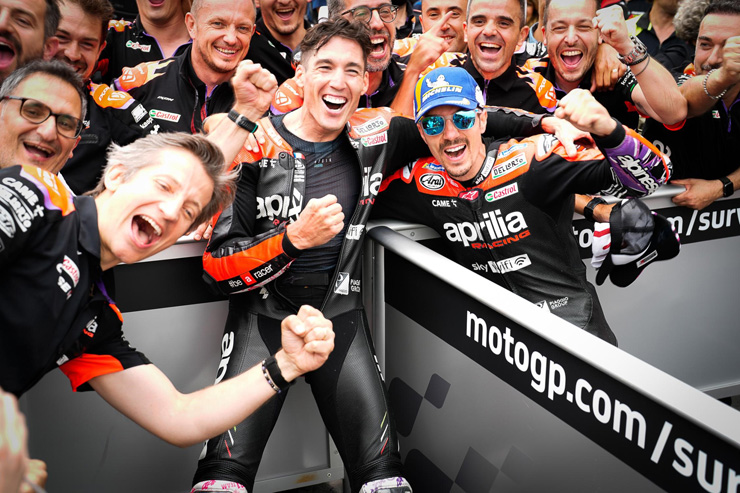 Aprilia có cuộc đua thành công tại Assen