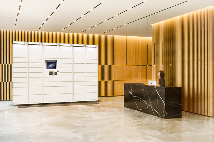 Giảm thiểu tiếp xúc với các tính năng công nghệ hiện đại của Smart Locker