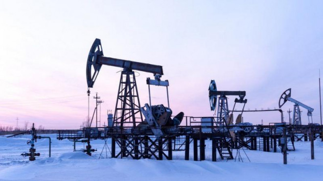 Phương Tây tìm cách áp đặt trần giá dầu Nga. Ảnh: Getty Images