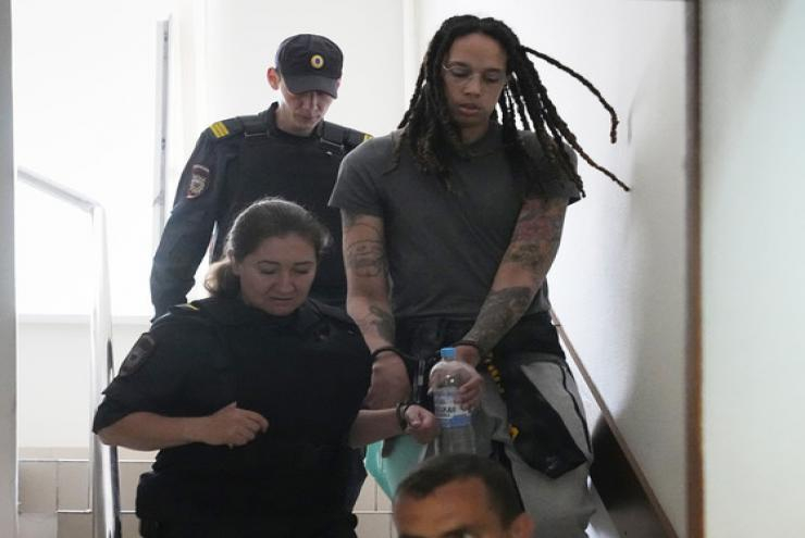 Nóng nhất thể thao tối 28/6: SAO bóng rổ nữ Mỹ buôn ma túy dễ đi tù 10 năm