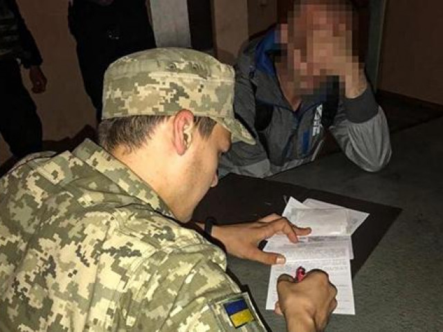 Thế giới - Đột kích quán bar ở Kiev, Ukraine tuyển được hơn 200 tân binh