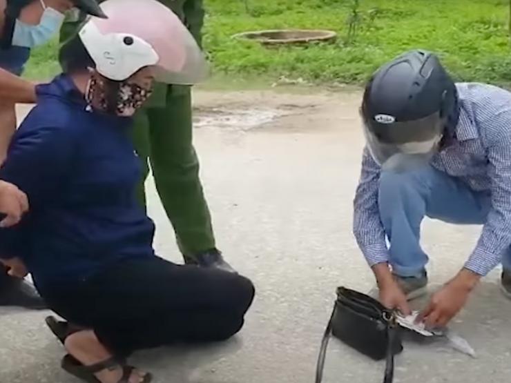 Pháp luật - Gian díu với chồng người khác, nữ quái dùng chiêu "độc" để trả thù người vợ