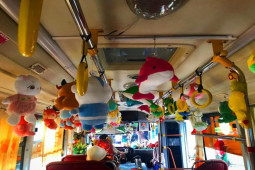 Tin tức trong ngày - Trở về tuổi thơ với chuyến xe buýt đặc biệt