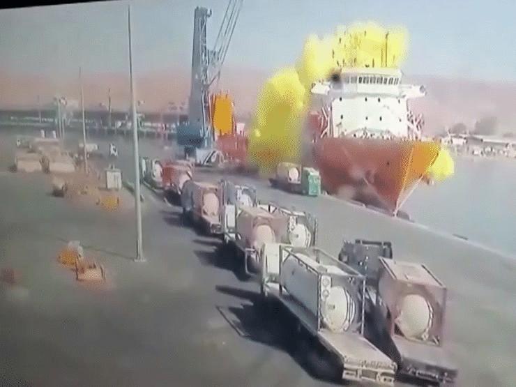 Thế giới - Video: Bồn chứa khí độc rơi xuống, hơn 260 người thương vong