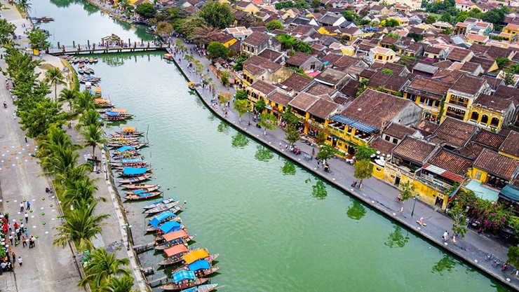 Ngoài ra, Quảng Nam còn là tỉnh có tiềm năng du lịch.
