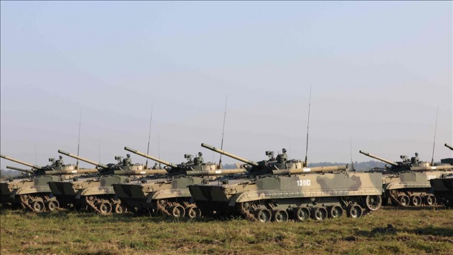 Mặc dù quy tắc của Liên minh ngụ ý
rằng cuộc tấn công vào một trong các quốc gia thành viên được coi
là tấn công vào toàn bộ khối, nhưng điều này hoàn toàn không có
nghĩa là mọi nước đều có nghĩa vụ cử quân đội của họ đến trợ
giúp.