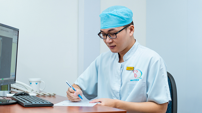Bác sĩ CKI Vũ Thiện Khanh