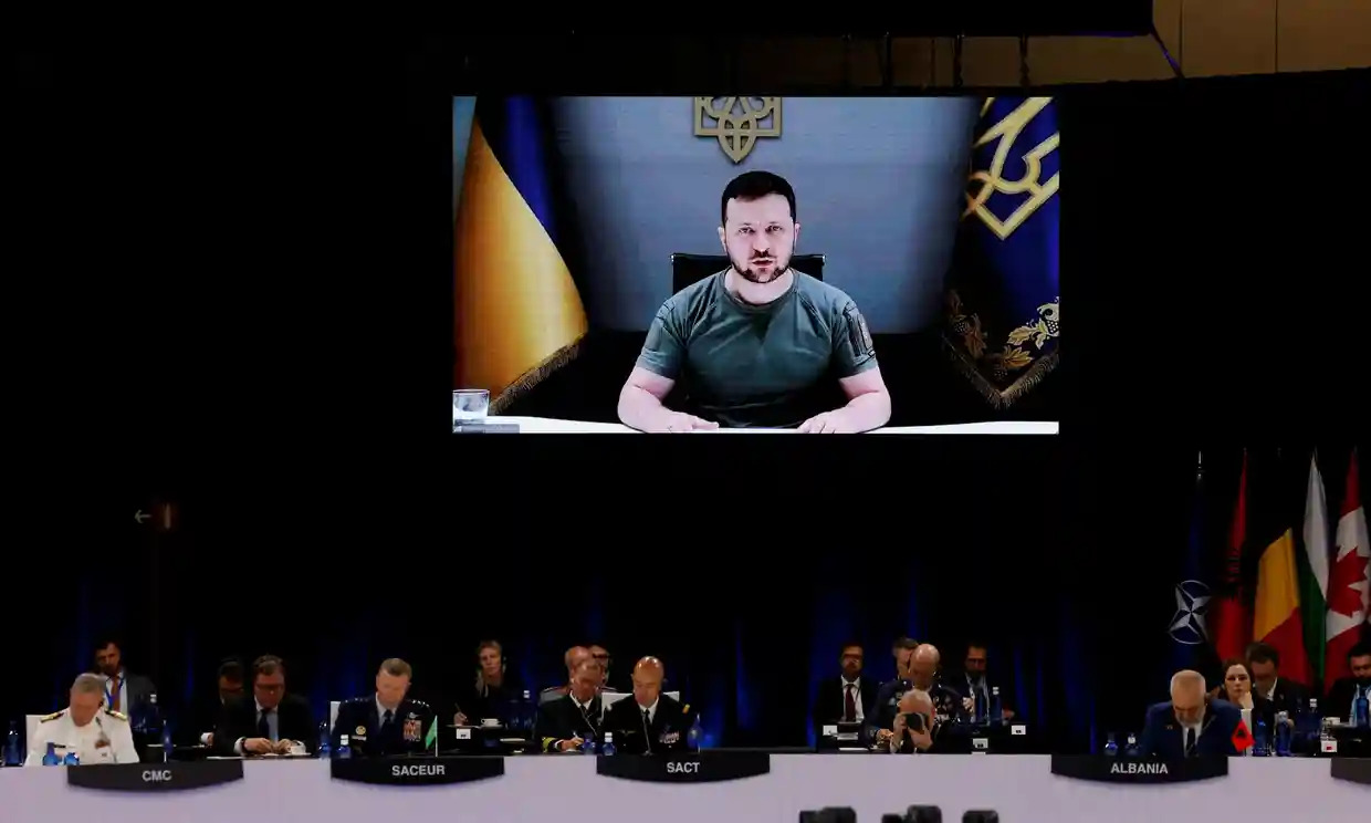 Ông Zelensky phát biểu trong hội nghị thượng đỉnh của NATO (ảnh: CNN)