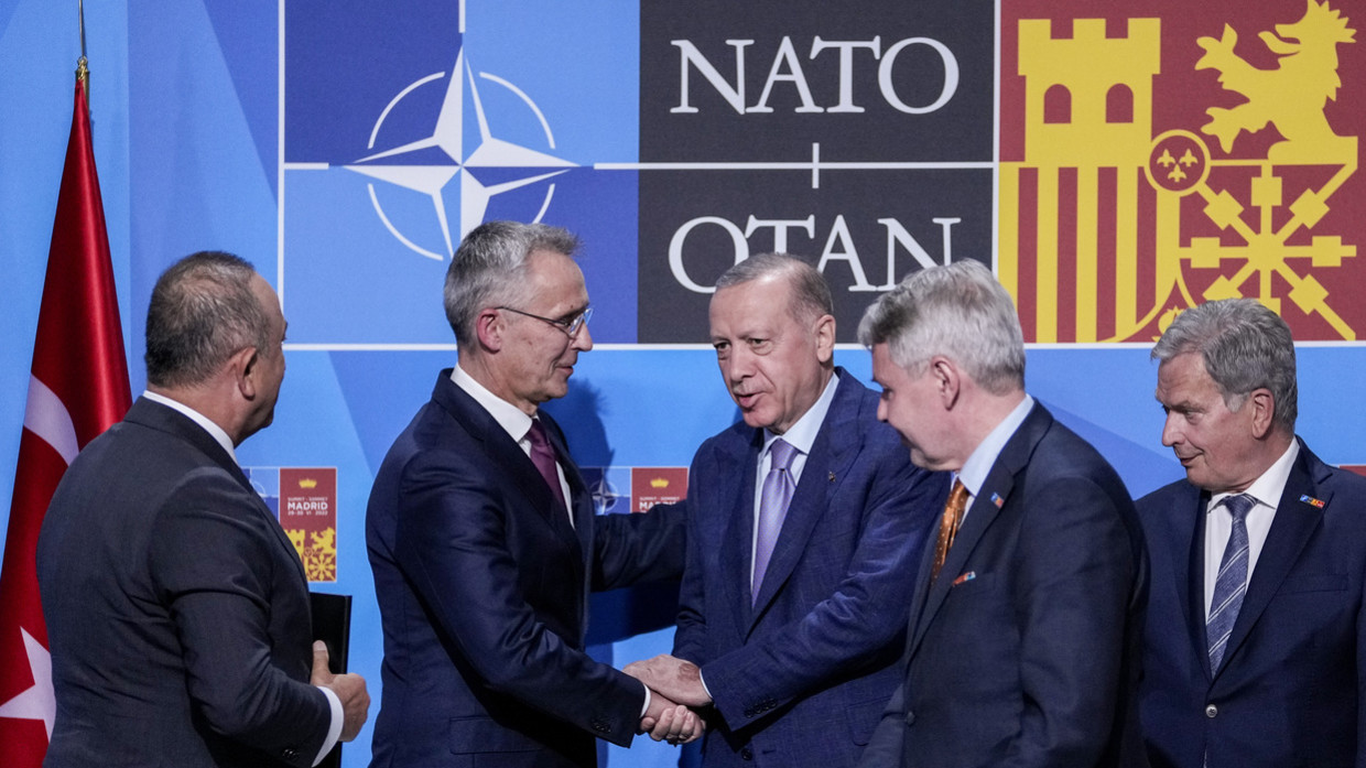 Thổ Nhĩ Kỳ đã đạt thỏa thuận mở đường để Phần Lan và Thụy Điển gia nhập NATO.