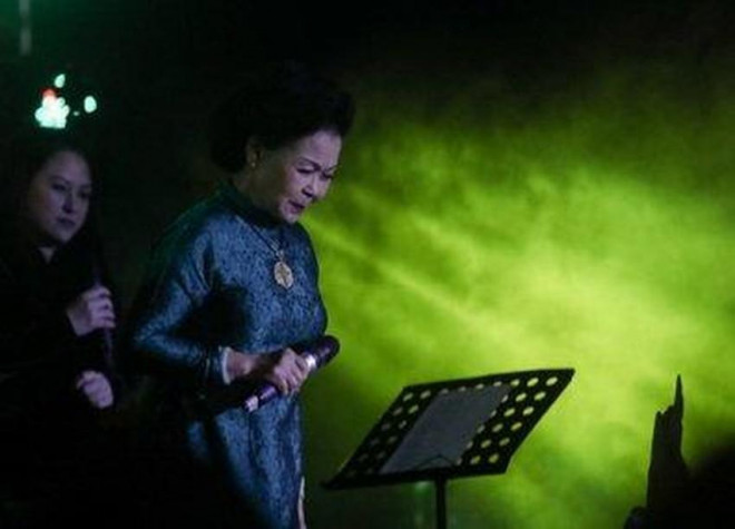 Ca sĩ Khánh Ly hát “Gia tài của mẹ”: Ngoài danh mục cấp phép - 3