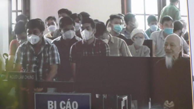 Các nhân chứng liên quan cũng đã có mặt tại tòa