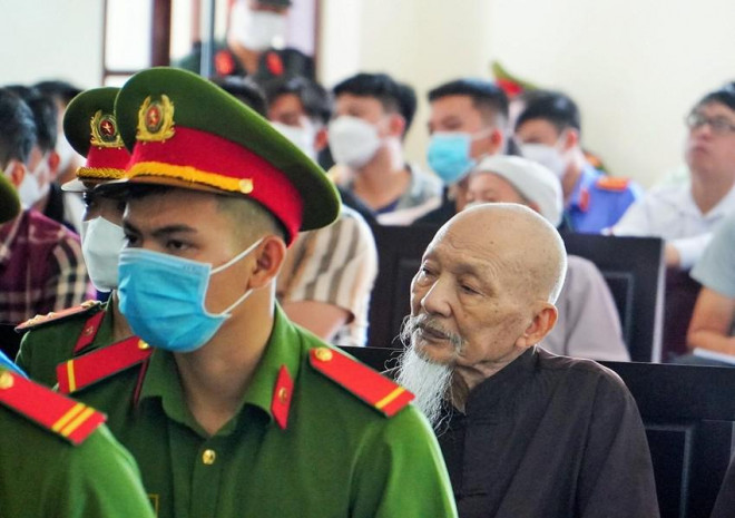 Bị cáo Lê Tùng Vân tại phiên tòa