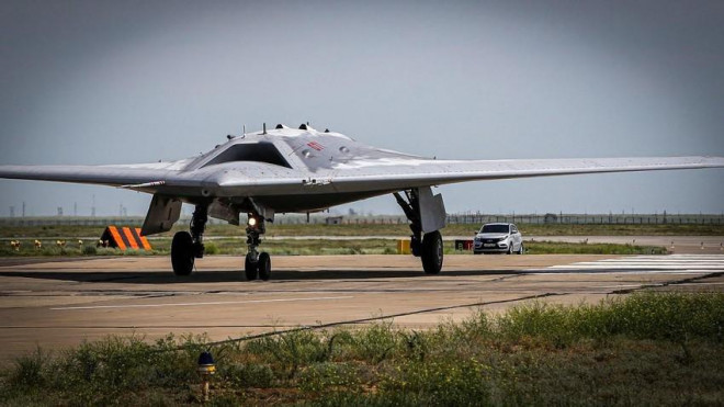 Máy bay không người lái S-70 hiện đang được Nga phát triển. Ảnh: CREATIVE COMMONS