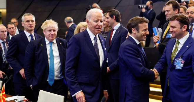 “Mỹ và các đồng minh đang vận chuyển
vũ khí tới Ukraine thông qua Ba Lan. Những bước đi khiêu khích hơn
cuối cùng có thể dẫn đến việc xung đột Ukraine tràn sang Ba Lan”,
ông Lu Xiang nói.