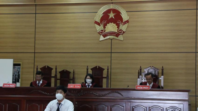 HĐXX tại phiên tòa chiều nay. Ảnh: Dương Hoàng