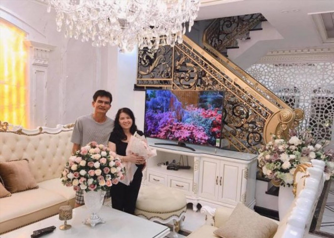 Đại Nghĩa thường mời người thân lên thăm nhà
và tổ chức các buổi ăn uống.