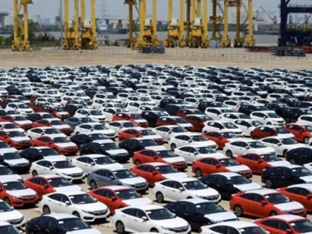 Thị trường - Tiêu dùng - Bộ Tài chính chấn chỉnh thủ tục hải quan nhập khẩu xe ô tô biếu tặng