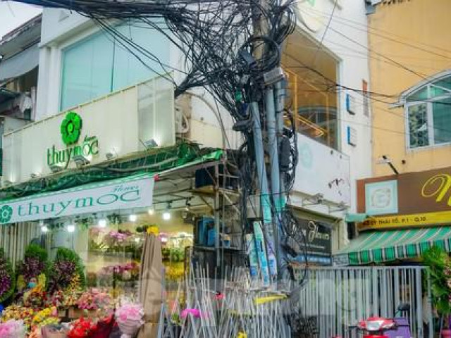 Tin tức trong ngày - Bất an với hệ thống "mạng nhện" chằng chịt giữa trung tâm TPHCM