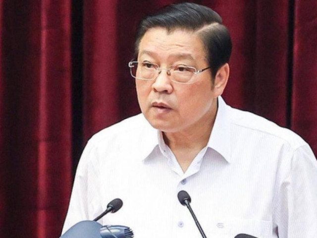 Tin tức trong ngày - "Đằng sau vụ án tham nhũng nghiêm trọng đều có bóng dáng cán bộ tiếp tay"