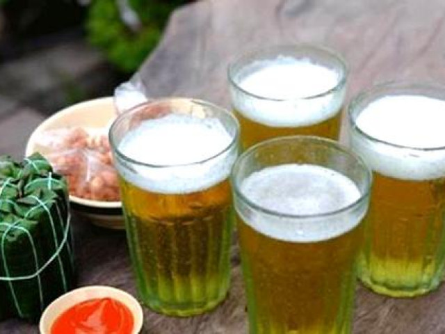 Sức khỏe đời sống - Cốc bia hơi mát lạnh chiều hè oi bức có thể gây cho bạn nhiều bệnh cực nguy hiểm