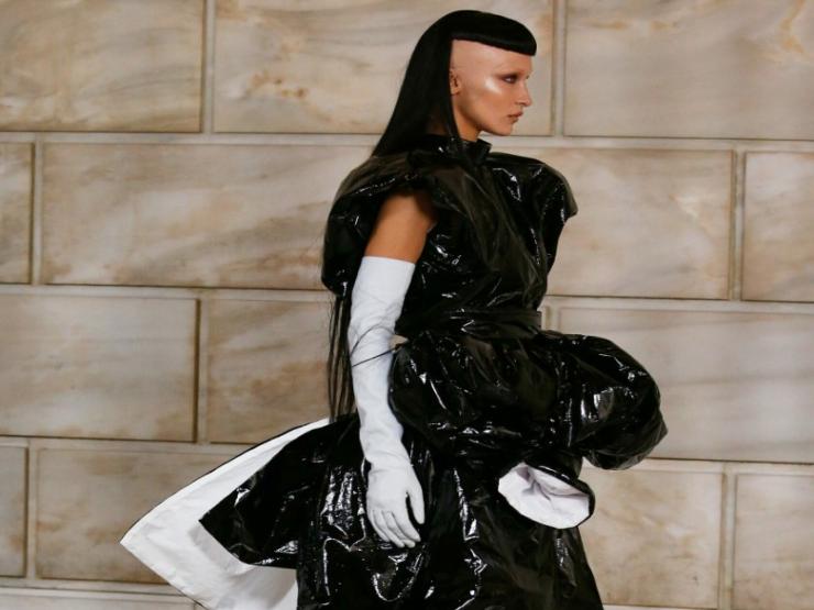 Thời trang - Marc Jacobs mùa Thu 2022 ấn tượng và kỳ ảo
