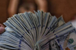 Kinh doanh - Hành động gây choáng của nam nhân viên khi được trả số tiền gấp 330 lần lương tháng